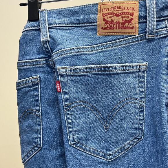 Levis High Waisted Mom Women's Jeans 30 x 27 - Picture 6 of 7